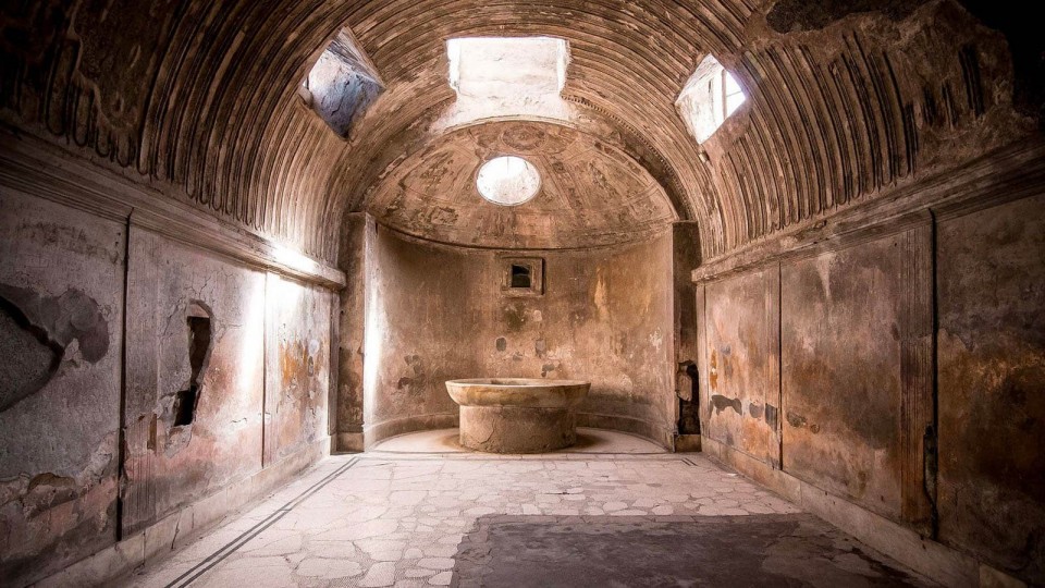 Semi-private Pompeii