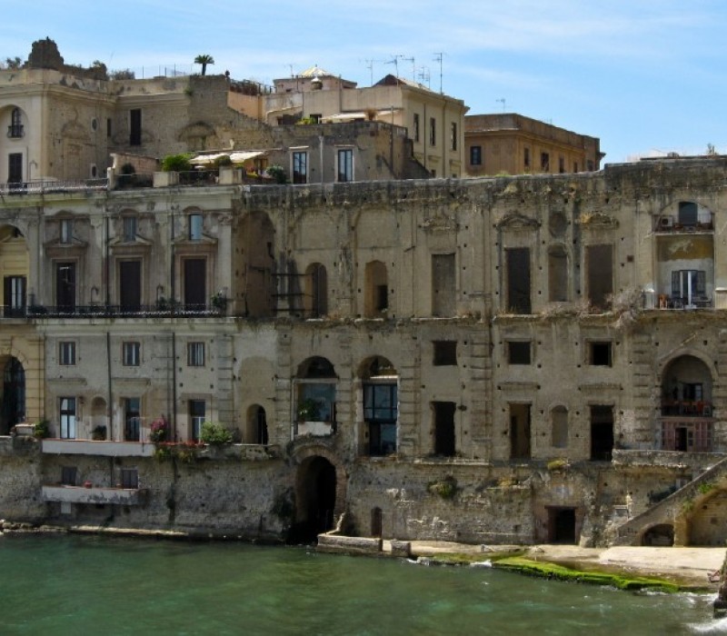 Interesting facts about Naples' ghosts