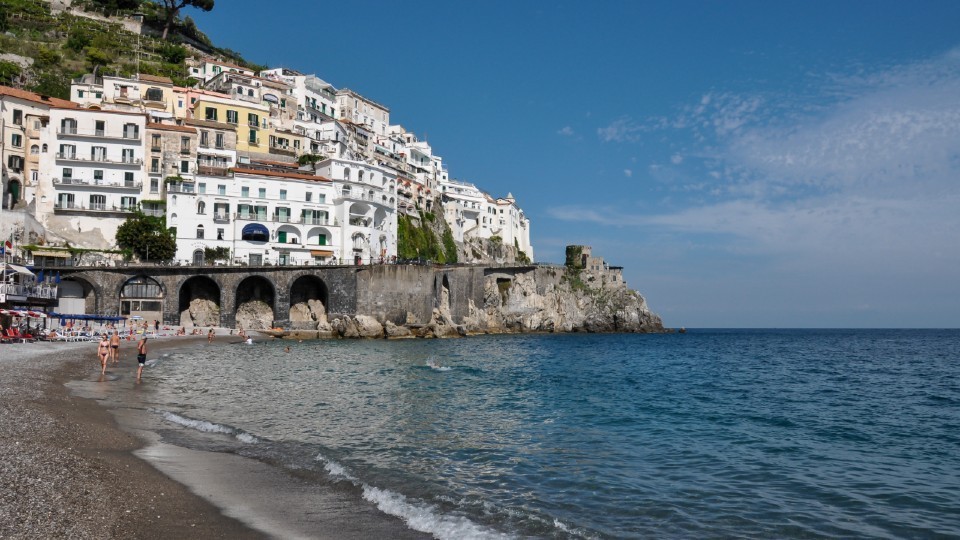 Post Social distancing in South Italy’s beaches after Coronavirus